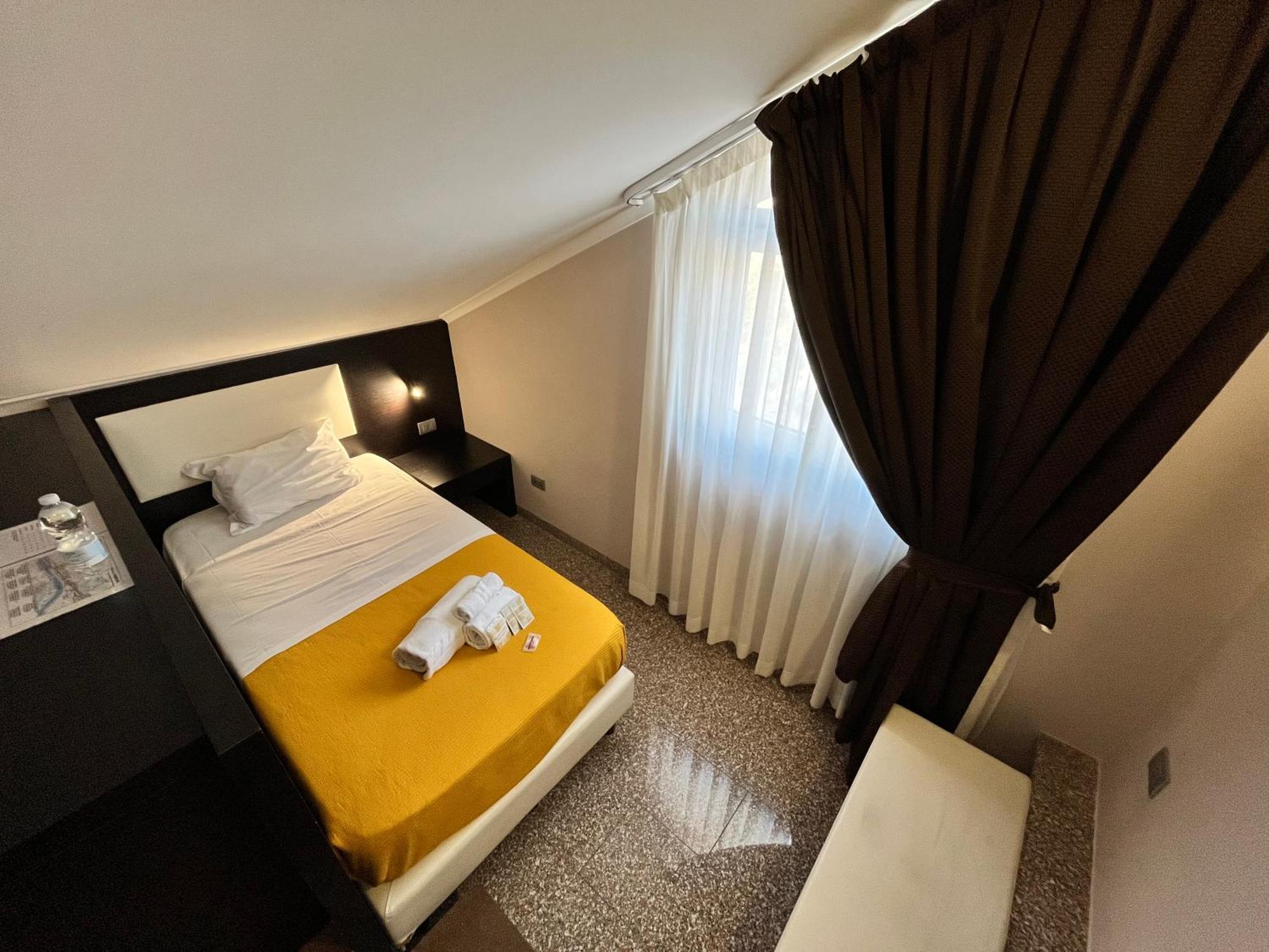 Eh Suites Rome Airport Euro House Hotels Fiumicino Dış mekan fotoğraf