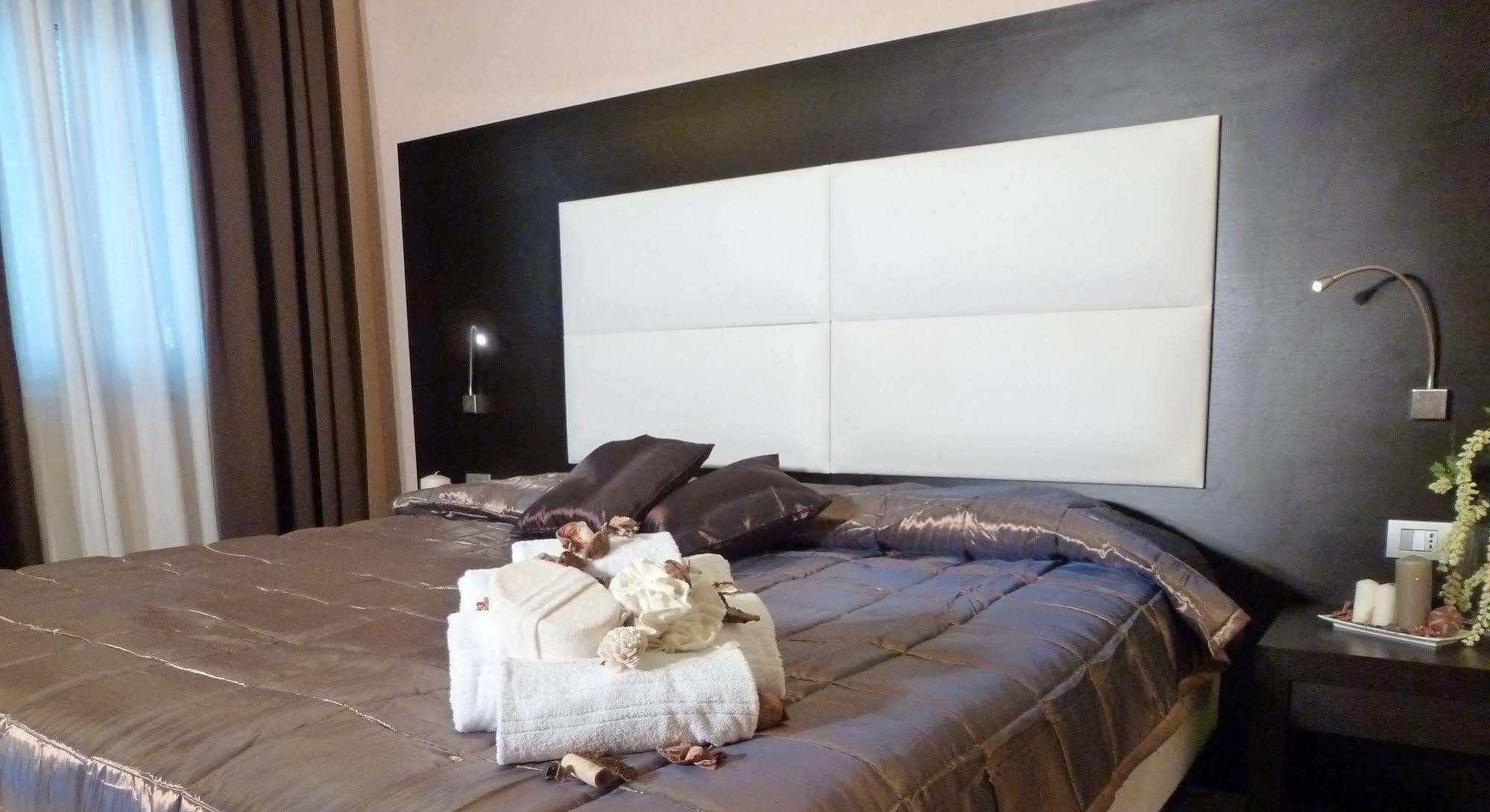 Eh Suites Rome Airport Euro House Hotels Fiumicino Dış mekan fotoğraf
