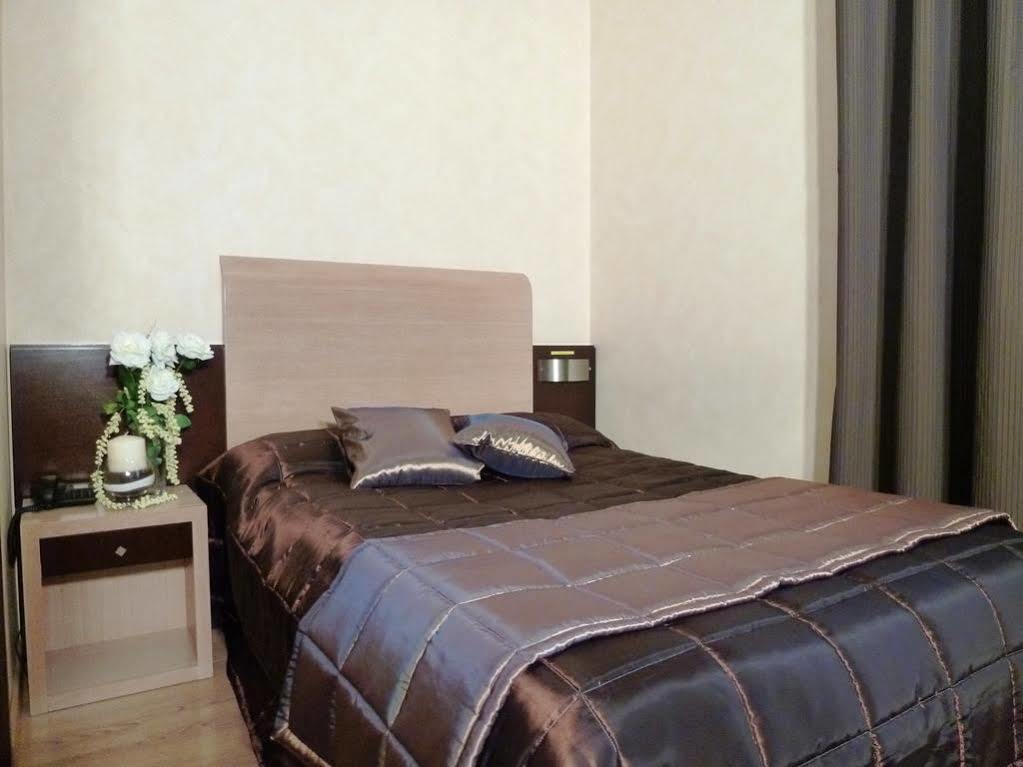 Eh Suites Rome Airport Euro House Hotels Fiumicino Dış mekan fotoğraf
