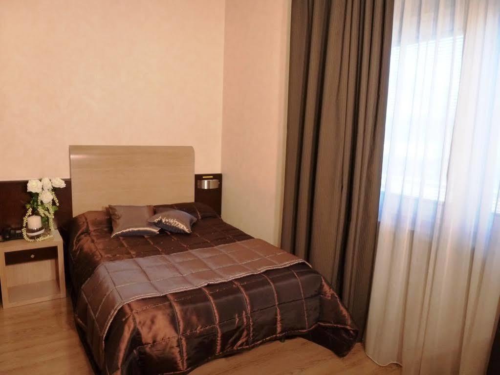 Eh Suites Rome Airport Euro House Hotels Fiumicino Dış mekan fotoğraf